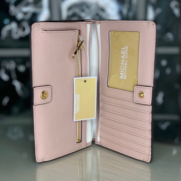 NWT π₯SALEπ₯ MK Wallet - Picture 2 of 4